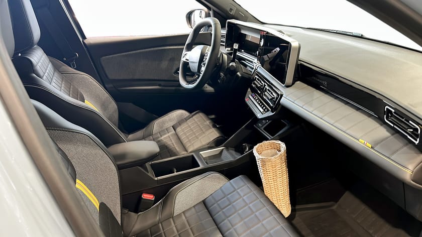 Bild 5 av Renault 4 E-Tech ELECTRIC ICONIC 52KWH *KAMPANJ*DEMO* 0%