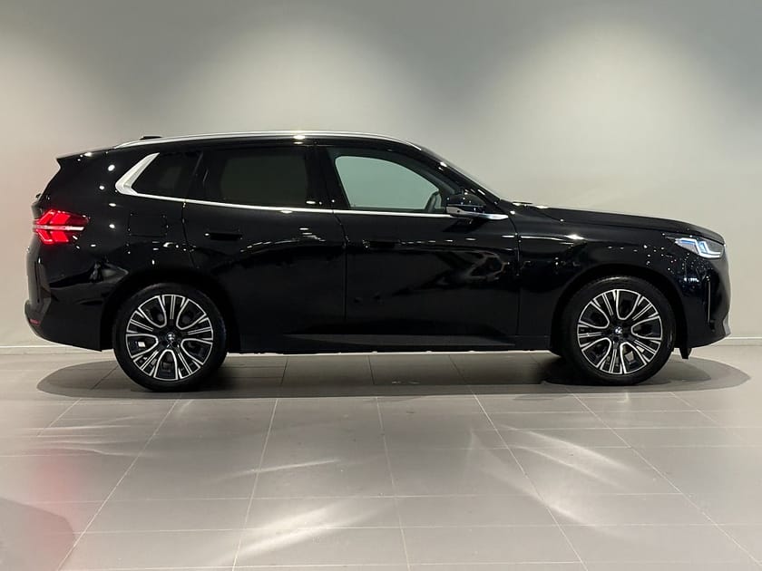 Bild 3 av BMW X3 30e xDrive Innovation Drag AdptFarth HUD H/K 20" Elstol