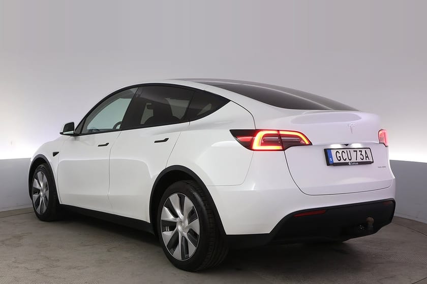 Bild 4 av Tesla Model Y Long Range AWD Autopilot Panorama Drag V-hjul