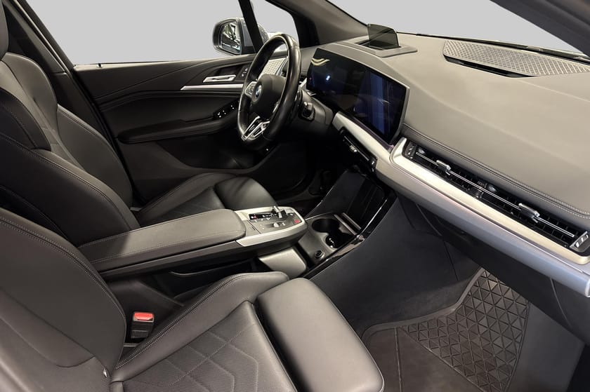 Bild 4 av BMW 230e xDrive Active Tourer Laddhybrid