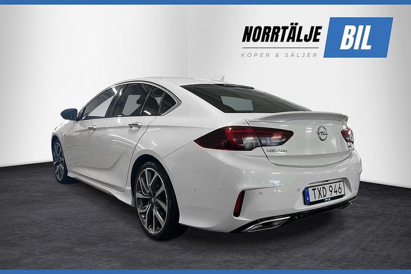 Bild 5 av Opel Insignia Grand Sport 2.0 209 HK GSI AUT 4x4 BOSE KAMREM BYTT D-VÄRM COCKPIT