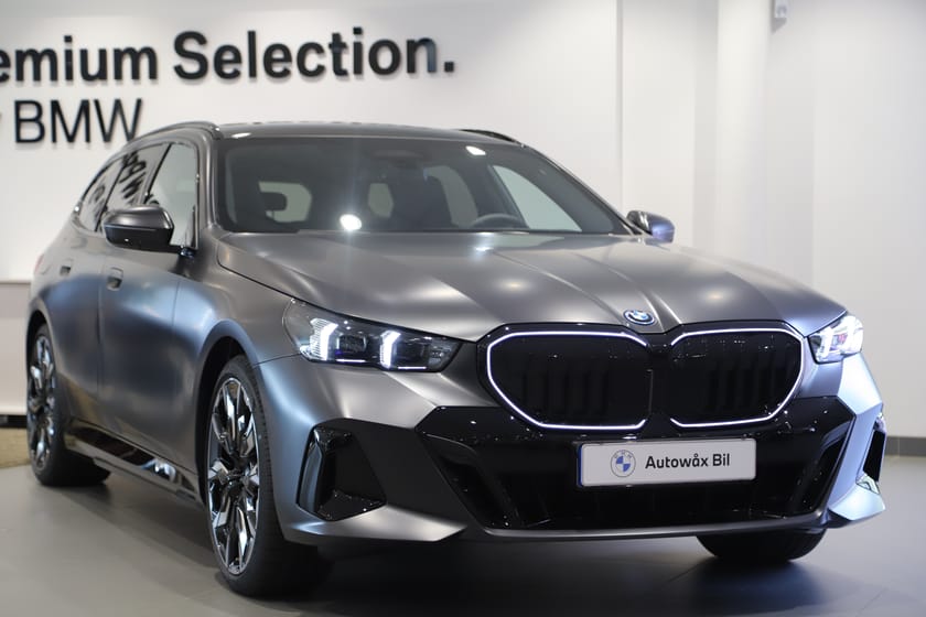 Bild 1 av BMW 550e xDrive Touring Individual