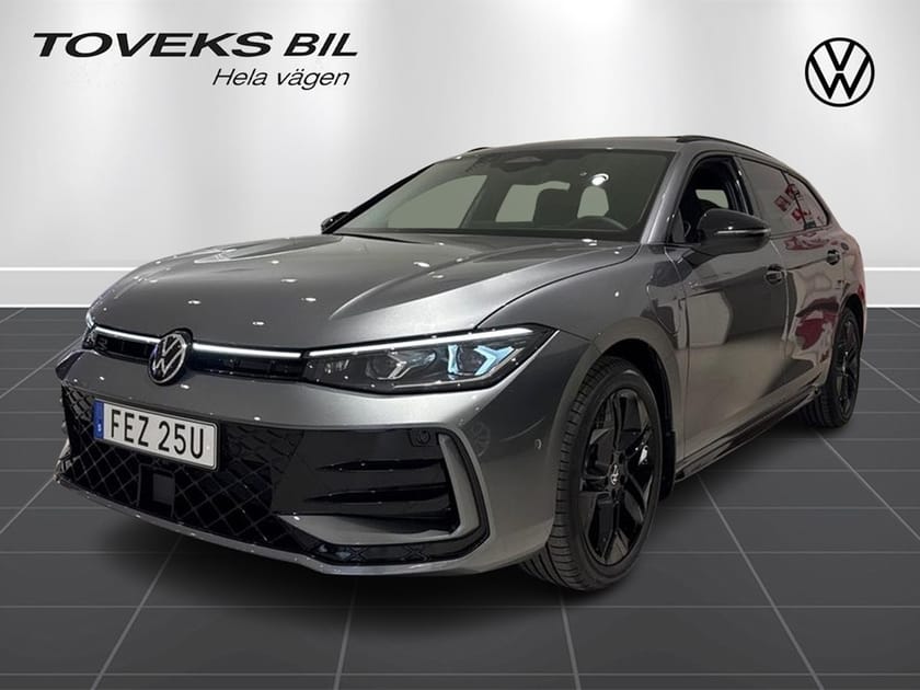 Bild 1 av Volkswagen Passat Variant eHybrid 272hk |Panorama|Elstolar|Drag|Värmare|Harm