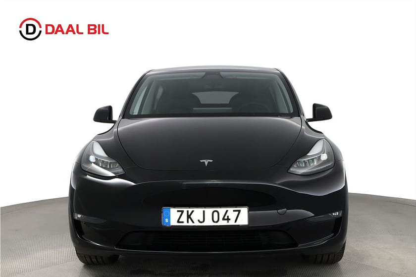 Bild 2 av Tesla Model Y Performance AWD 534HK PANORAMA P-VÄRM DRAGKROK NFC