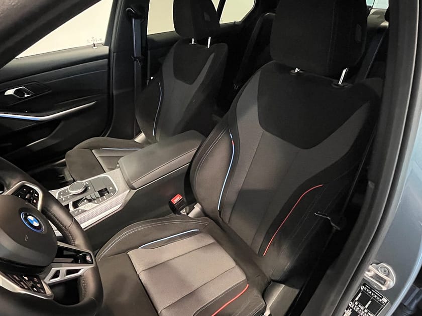 Bild 5 av BMW 330e xDrive Sedan 4,95% ränta M-Sport H/K AdaptivFarthållare
