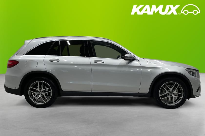 Bild 2 av Mercedes-Benz GLC 220 d 4MATIC AMG Pano B-Kamera Burmester Drag