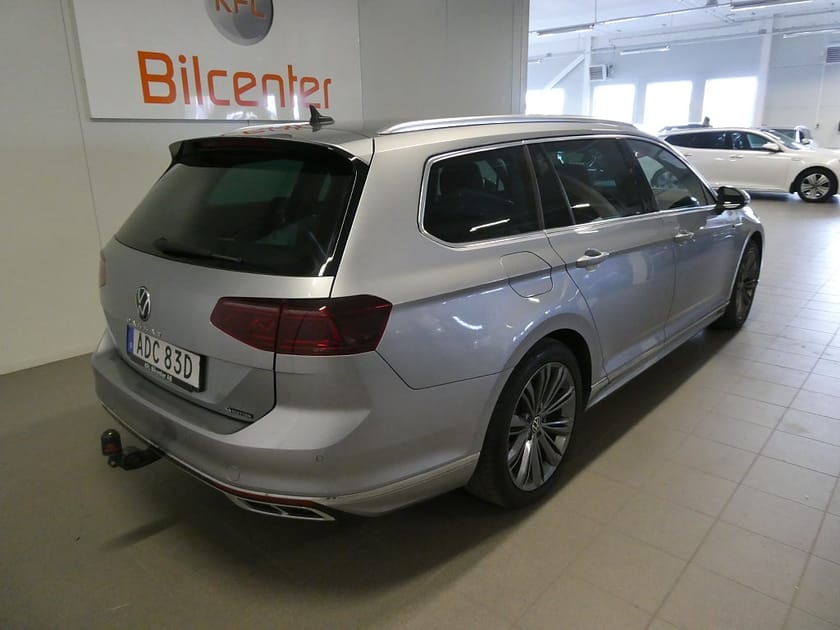 Bild 4 av Volkswagen Passat Sportscombi 2.0 TDI 4M GT R-line Drag-Värmare-Cockpit-Kamera-Navi