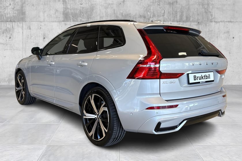 Bilde 3 av Volvo XC60 T8 Ultimate Dark Luft/Krok/Panorama/H&K/360°/ACC/21"++