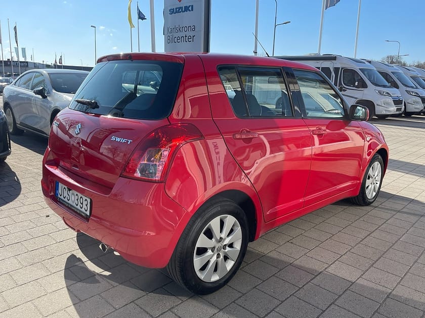 Bild 4 av Suzuki Swift 1.5 DOHC 16V VVT Automat 102 hk