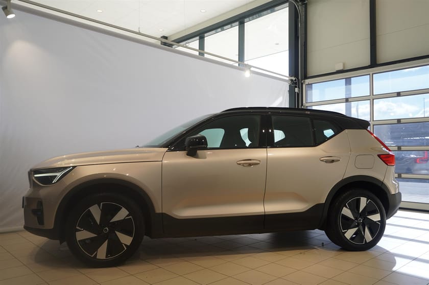 Bild 2 av Volvo XC40 Recharge Extended Range Ext Core Nav Backkamera Drag Apple CarPlay