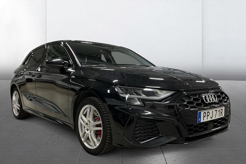 Bild 3 av Audi A3 Sportback 45 TFSI e S Line Komfort Black App+ Connect 245hk