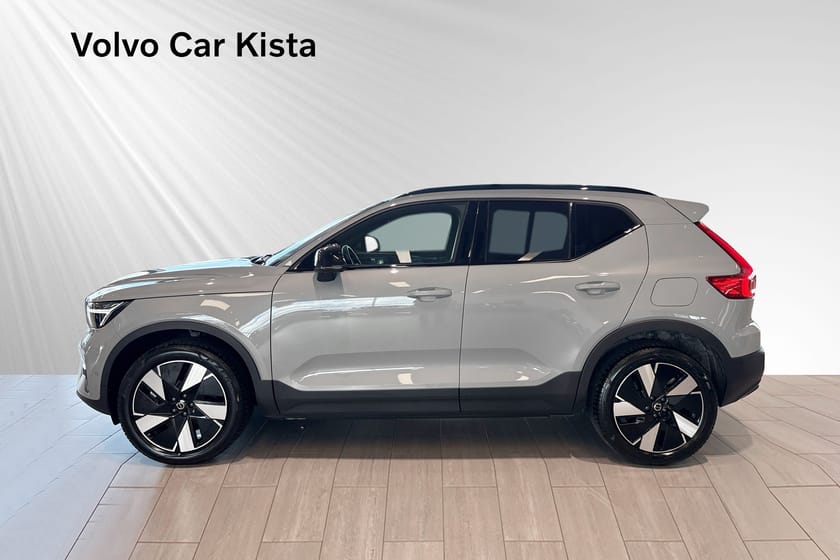 Bild 3 av Volvo EX40 Single Motor Extended Range R Plus Edt 360Kamera