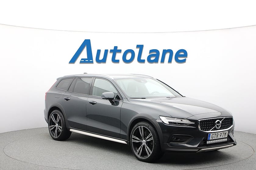 Bild 1 av Volvo V60 Cross Country D4 AWD B&W, 360°,  Skinn, 20", Drag, HUD, BLIS 190hk