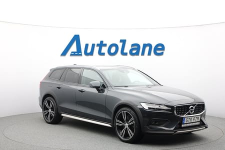 Volvo V60 Cross Country D4 AWD B&W, 360°,  Skinn, 20", Drag, HUD, BLIS 190hk