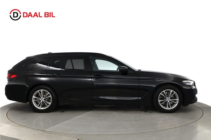 Bild 5 av BMW 520d xDrive Touring 190HK SPORT LINE DRAG B-KAM P-VÄRM LÄDER