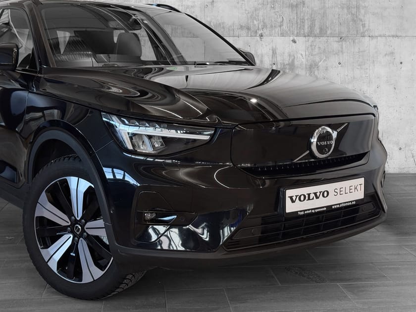 Bilde 2 av Volvo XC40 Recharge Twin motor ULTIMATE | H.FESTE | 360 KAM | H&K LYD |