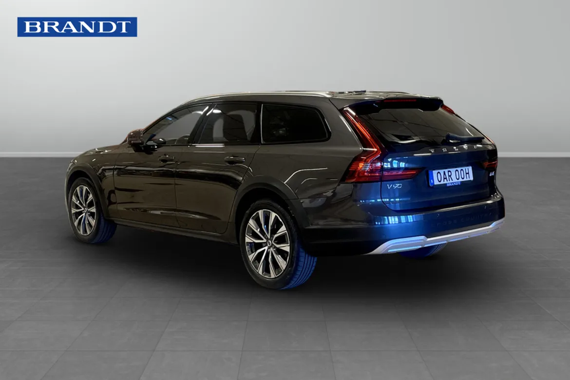 Volvo V90 Cross Country