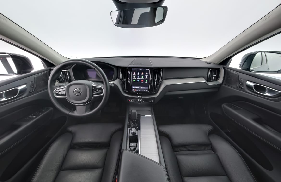 Volvo XC60 2023 - miniatyr 7