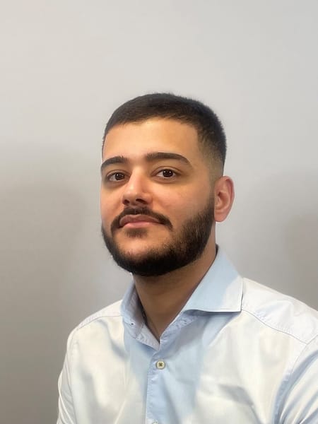 Mujtaba Farttoosi - Säljare