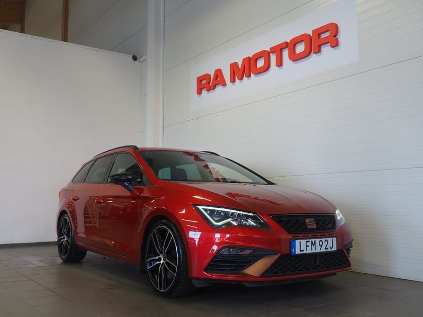 Bild 3 av SEAT León Cupra ST 2.0 TSI 4Drive 300hk | Navi | Beats | Cockpit |