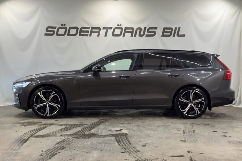 Bild 3 av Volvo V60 T6 AWD R-DESIGN+ ULTIMATE DARK DRAG 360 ORREFORS MOMSBIL