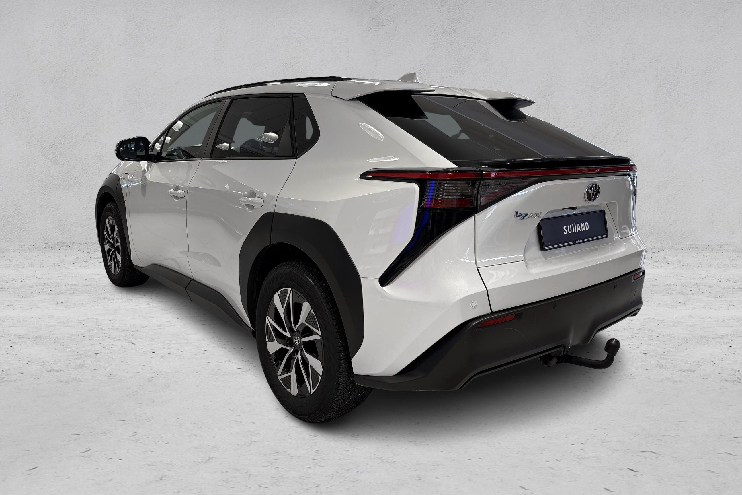 Thumnail bilde 2 av Toyota bZ4X