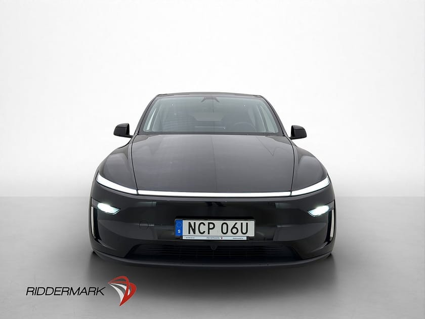 Bild 3 av Tesla Model Y Standard Range RWD Dragkrok Autopilot MOMS