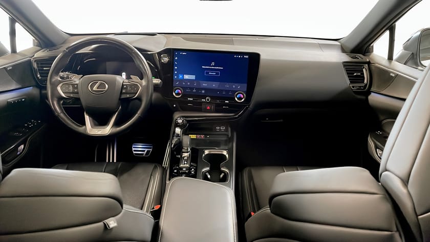 Bild 4 av Lexus NX 350h AWD E-CVT 242Hk F-Sport / Pano / 360° / Mark Levinson