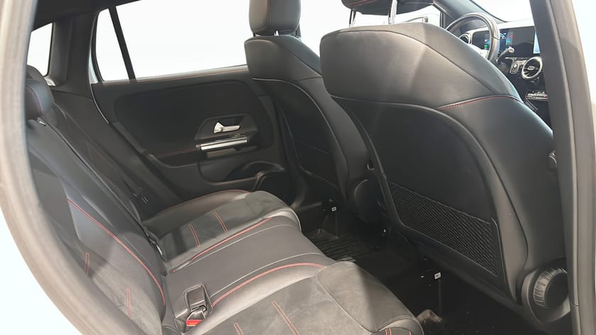 Bild 5 av Mercedes-Benz GLA 250 e AMG Line Dragkrok