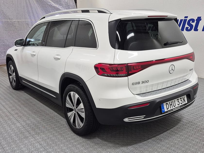 Bild 3 av Mercedes-Benz EQB 300 4MATIC elbil 228HK 4x4