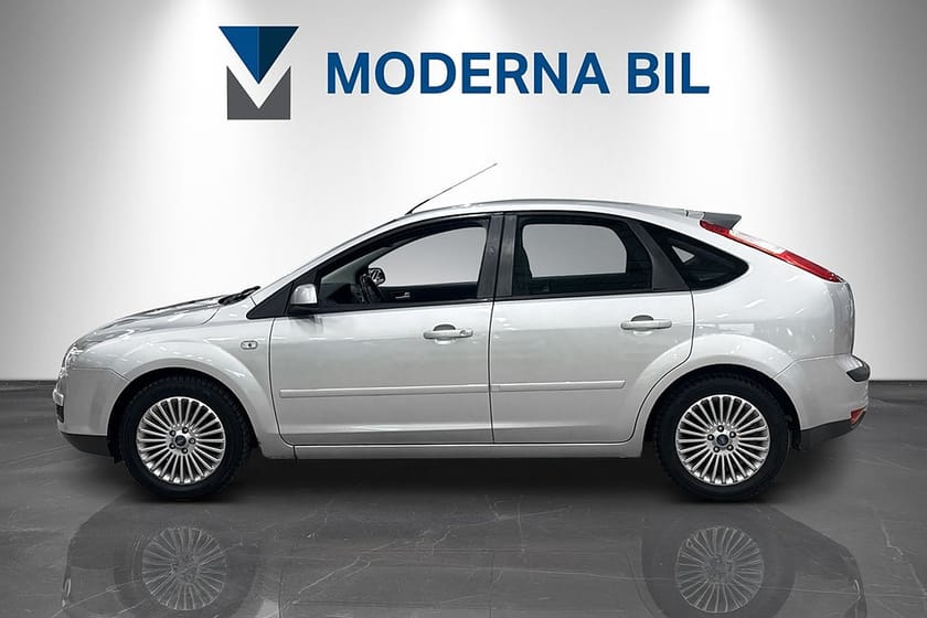 Bild 2 av Ford Focus Halvkombi 1.8 Flexifuel Trend 125hk Lågmil P-sensorer