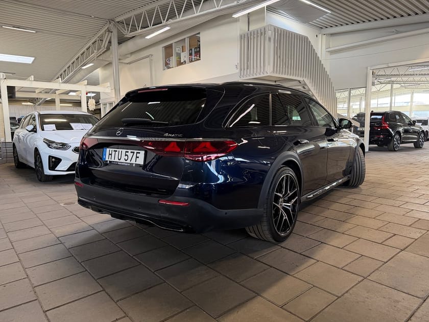 Bild 3 av Mercedes-Benz E 300 d e 4MATIC All-Terrain E300 de PREMIUM PLUS PANORAMA