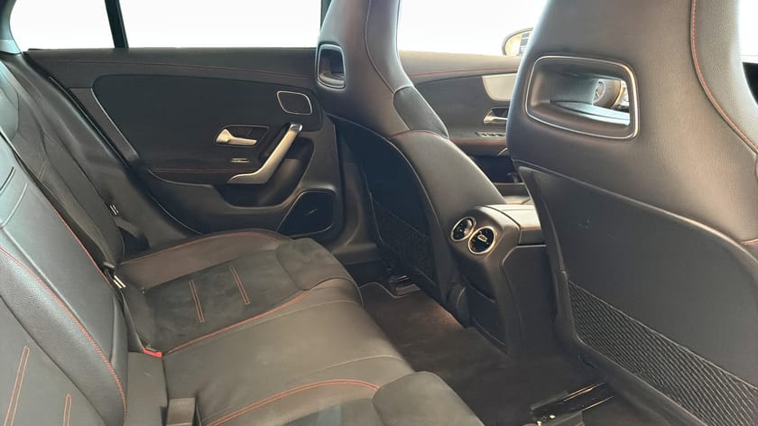 Bild 5 av Mercedes-Benz CLA 200 Shooting Brake AMG-line/Drag/Burmester/Navi