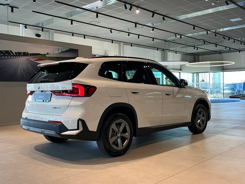 Bild 4 av BMW X1 xDrive25e Adapt. Fart Drag Rattvärme *SUPERKAMPANJ*