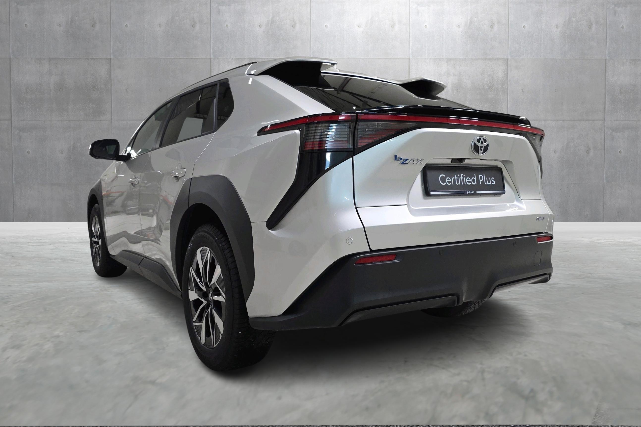 Thumnail bilde 2 av Toyota bZ4X