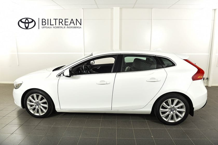 Bild 1 av Volvo V40 D2 Summum BLIS Drag D-värm V-hjul