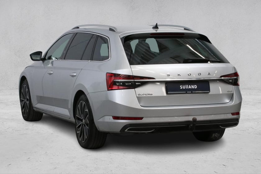 Bilde 3 av Škoda Superb Stasjonsvogn 200hk 4x4 L&K /Webasto/Krok/Crystal/ACC/Massasje/Apple