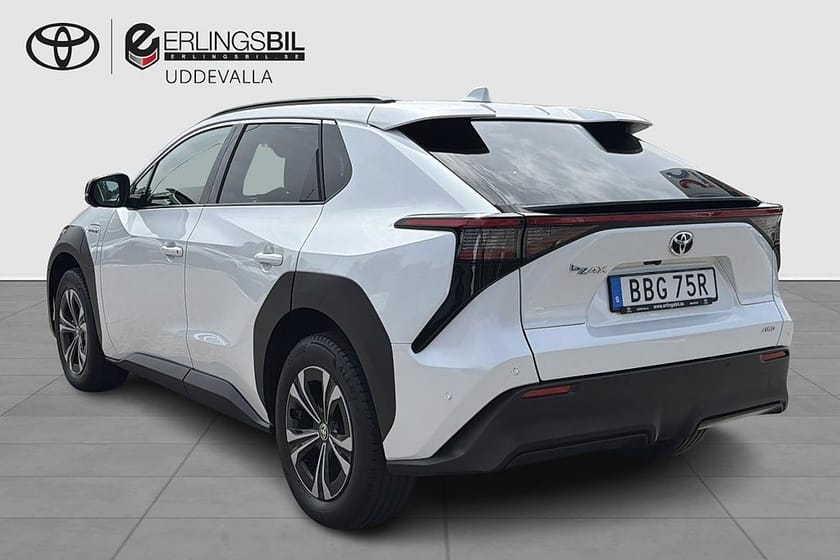Bild 3 av Toyota bZ4X AWD Executive / Vinterhjul / 2,95% Ränta