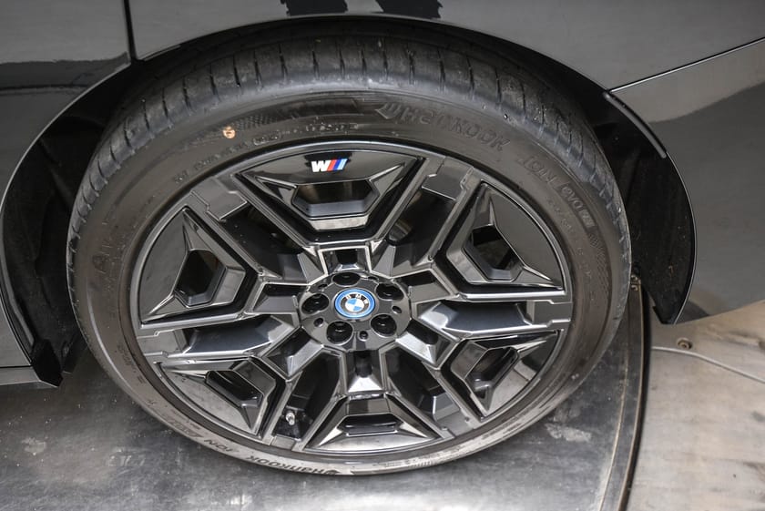 Bilde 2 av BMW iX xDrive60 Supercharged (K)