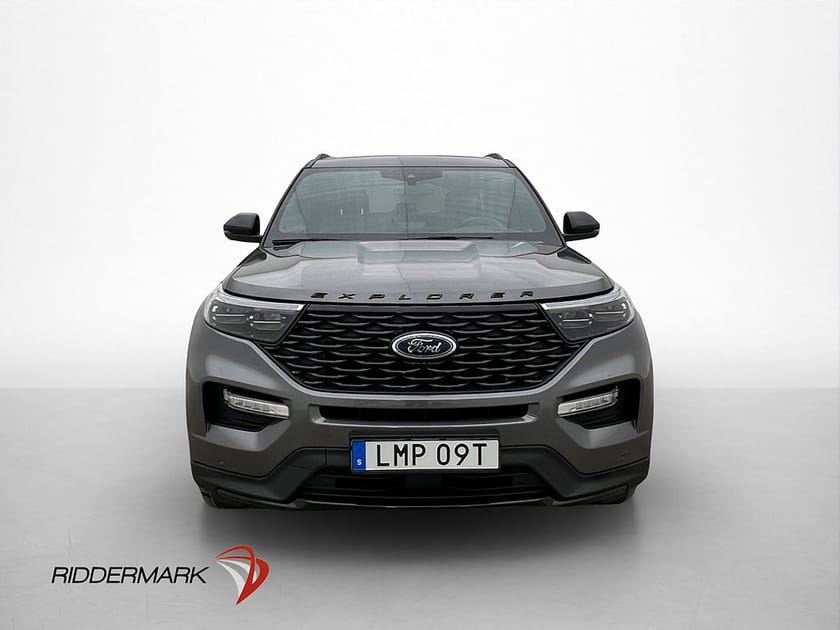 Bild 2 av Ford Explorer Plug-In Hybrid 457hk AWD ST 7-Sits Pano Skinn MOMS
