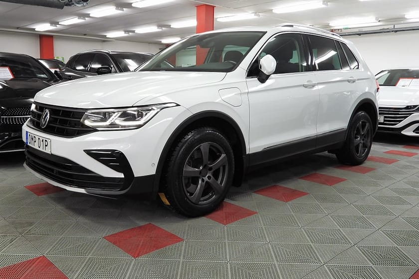 Bild 2 av Volkswagen Tiguan eHybrid Plugin 1.4 TSI Elegance Drag SoV Hjul