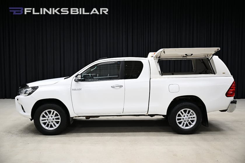 Bild 4 av Toyota Hilux Extra Cab 2.4 AWD 150HK Kåpa|Drag|Värmare|Backkamera|EnÄgare|Moms