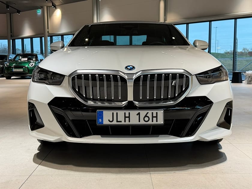 Bild 2 av BMW i5 eDrive40 Sedan M Sport 4,95%