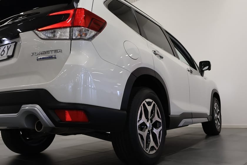 Bild 3 av Subaru Forester e-Boxer Ridge / M-Värm / V-Hjul / Minne / Navi