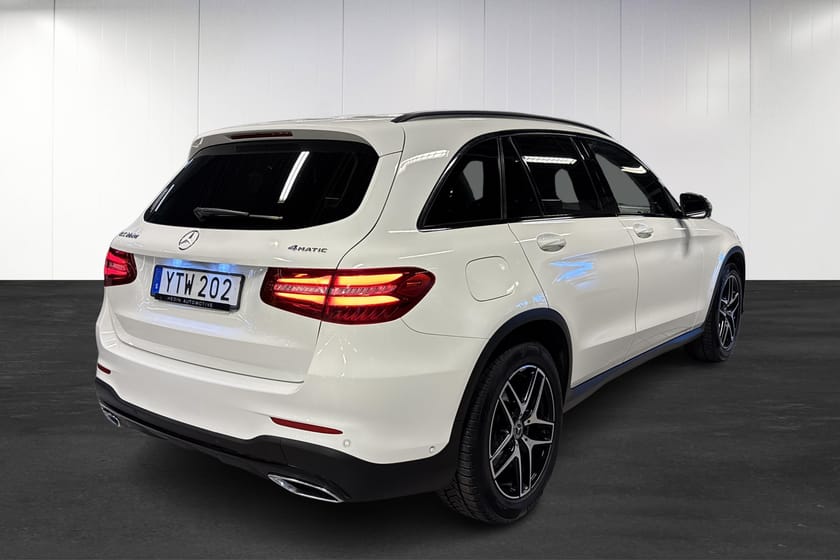 Bild 4 av Mercedes-Benz GLC 220 d 4MATIC 4M SUV | AMG | Navi | Drag | Nightpackage | Style Edition