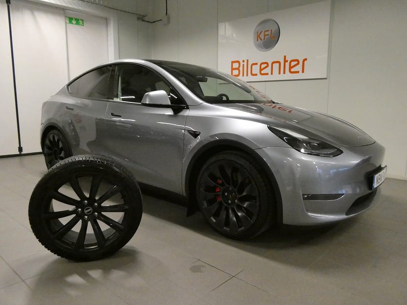 Bild 1 av Tesla Model Y Performance Drag-Pano-Kamera-MOMS SoV