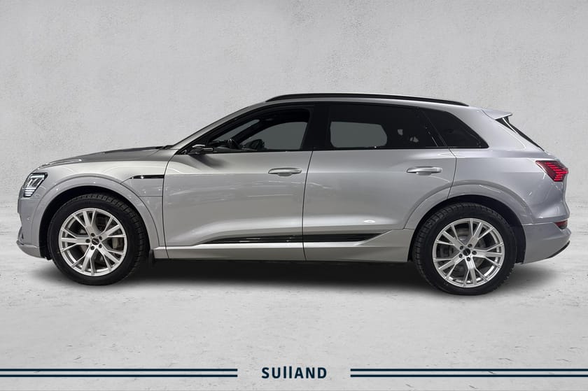 Bilde 2 av Audi e-tron 55 quattro QUATTRO/KROK/DAB/NAVI/DELSKINN/360 KAMERA/S-LINE