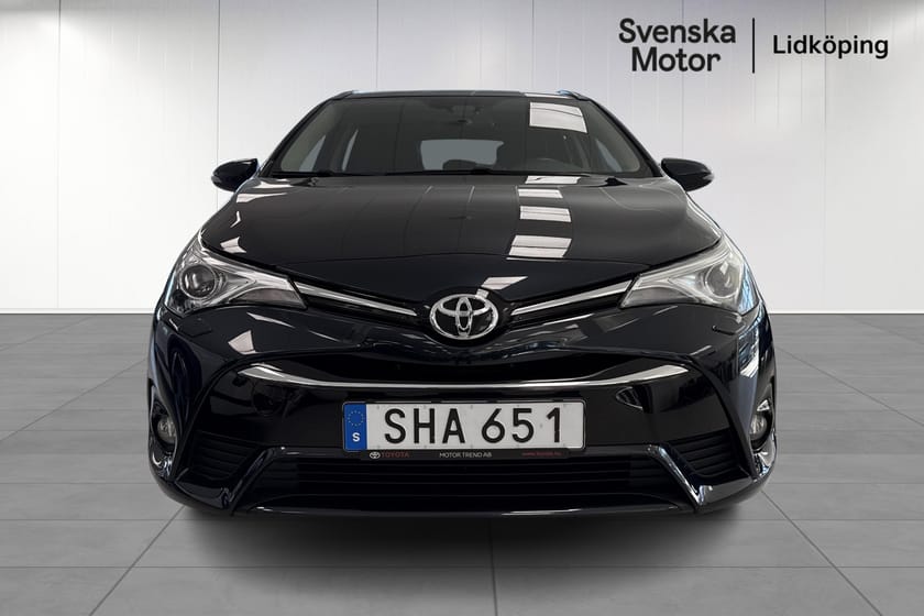 Bild 2 av Toyota Avensis Kombi 2.0 D-4D Manuell I Backkamera I GPS I Vinterhjul