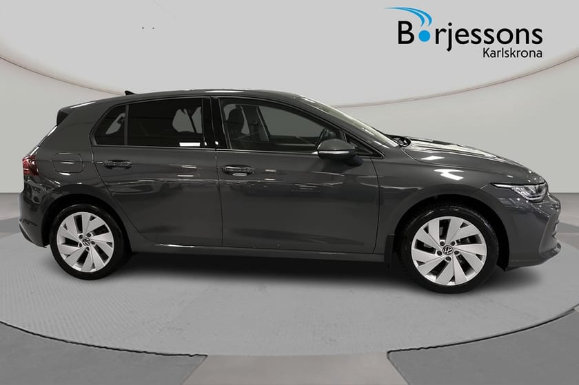 Bild 2 av Volkswagen Golf LIFE 1.5 ETSI 150hk Drag, backkamera farthållare.