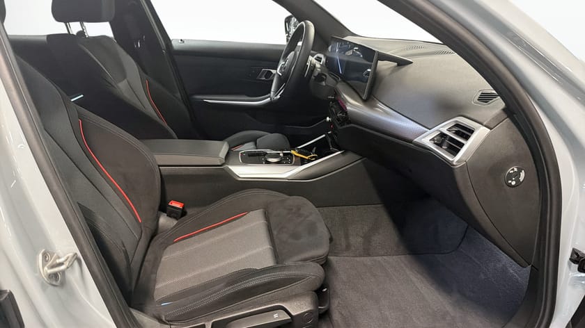 Bild 3 av BMW 320i xDrive Sedan M sport Drag